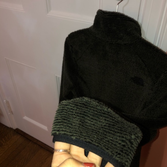 ❌SOLD❌ Women’s North Face Osito Fleece - Picture 6 of 6